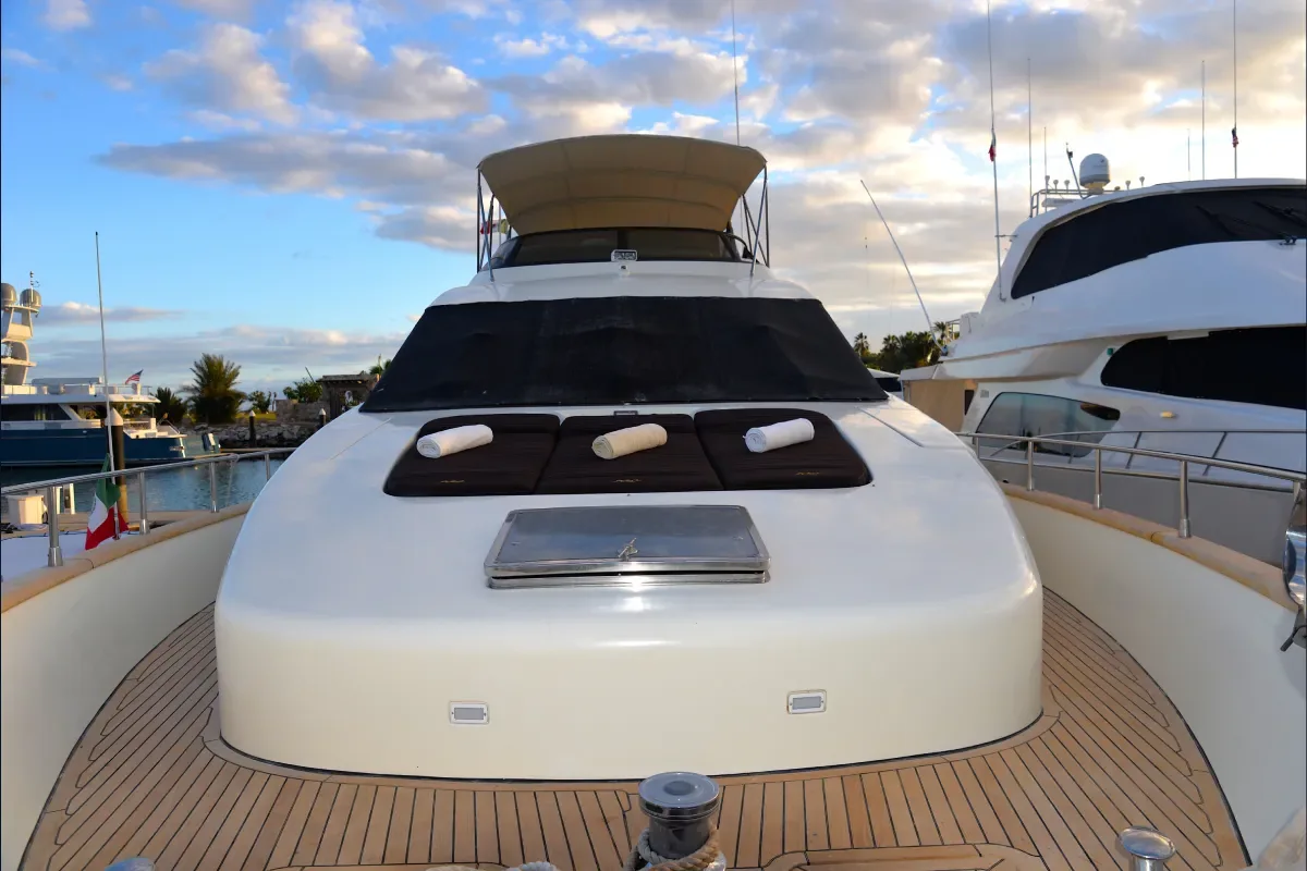 Bow lounge on the 80' Azimut